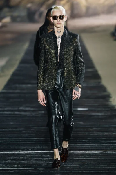 Look 57